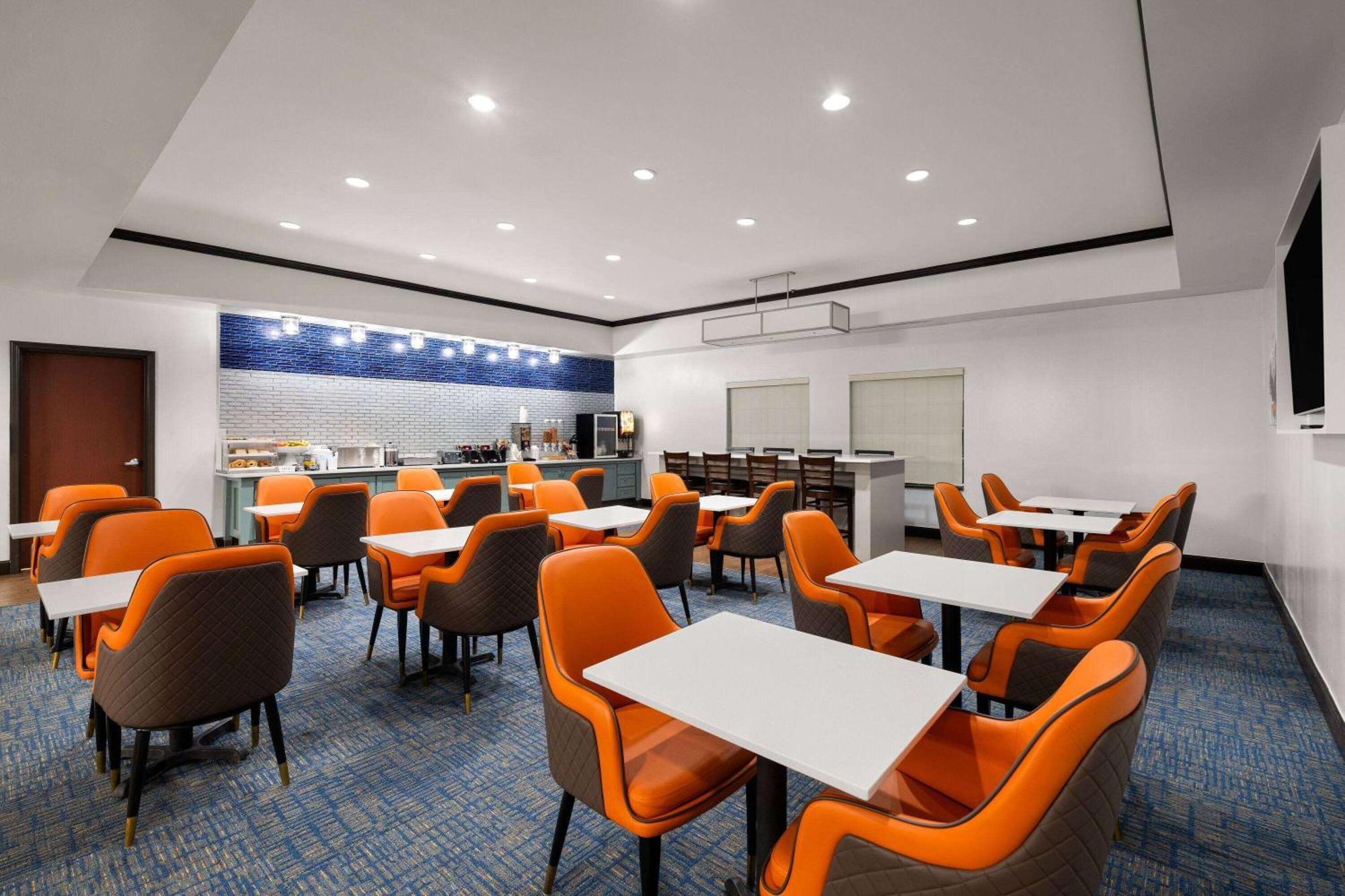 La Quinta By Wyndham Denton - University Drive Exterior foto